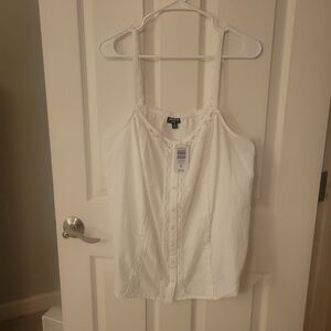 Torrid White Button-Up CAMI NWT SIZE 00